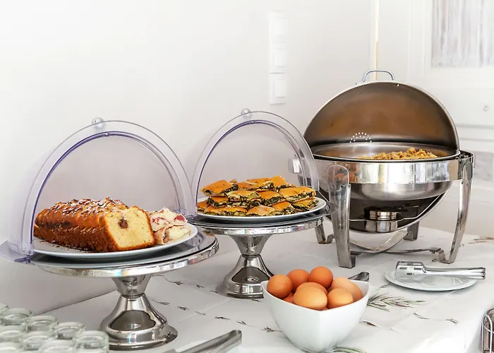 Amaryllis Perissa (Santorini)