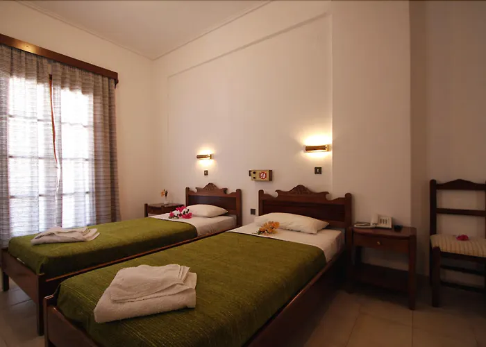 Amaryllis Hotel Perissa (Santorini)