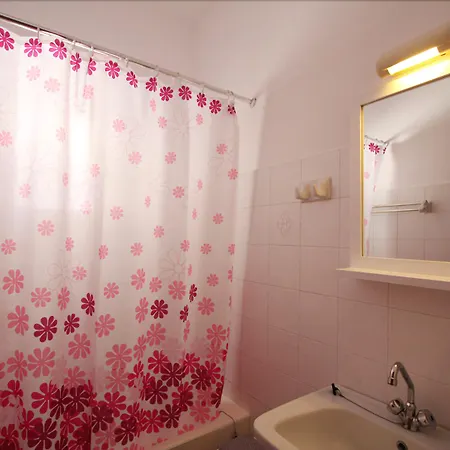 Amaryllis Hotel 3*