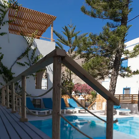 Amaryllis Hotel Períssa