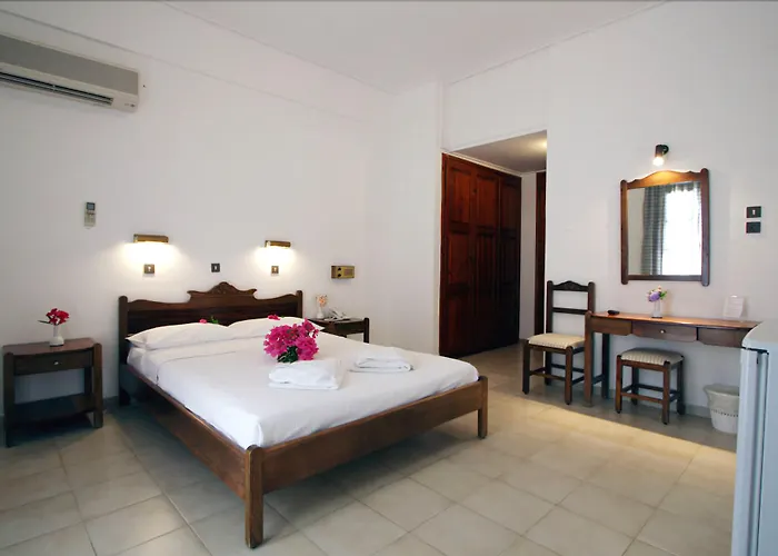 Amaryllis Hotel Períssa