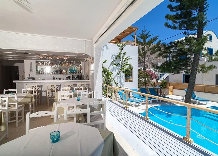 Amaryllis Hotel Perissa (Santorini)