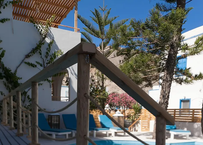 Amaryllis Hotel Perissa (Santorini)