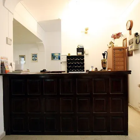 Amaryllis 3* بيريسا