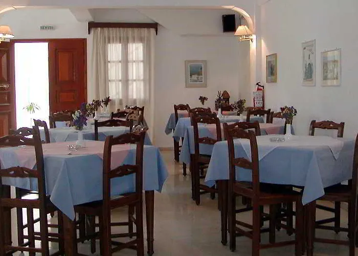 Amaryllis Perissa (Santorini)